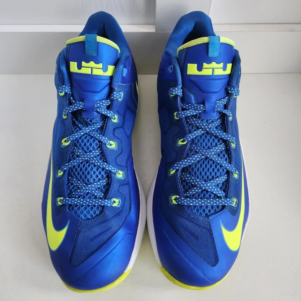 Nike LeBron 8 v/2 2011 Low Sprite Hyper Cobalt Volt White Mens Size 12